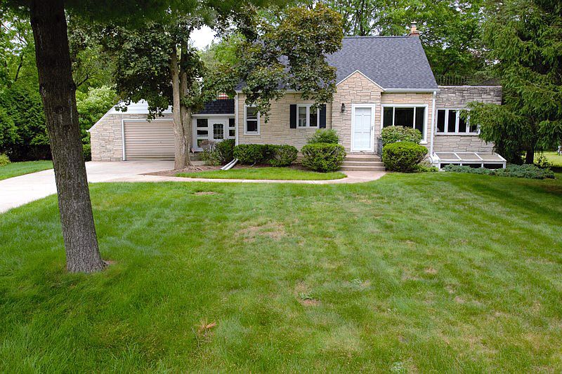 1st image of 16620 Hillsdale Dr