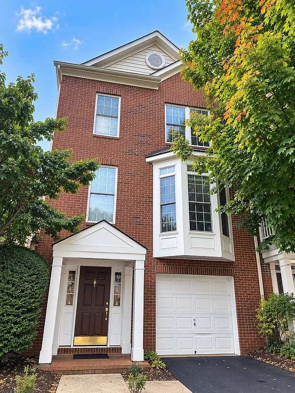 3 bed, 3.5 bath, 1530 sqft, $3,500 — Photo 1
