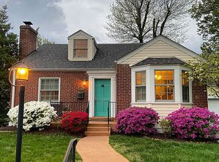 5 Waverton Dr, Saint Louis, MO 63124