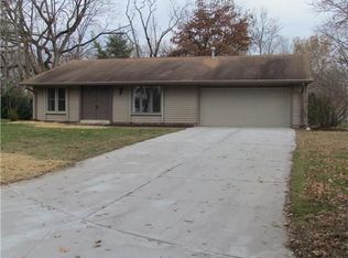 8245 Shadow Cir, Indianapolis, IN 46260
