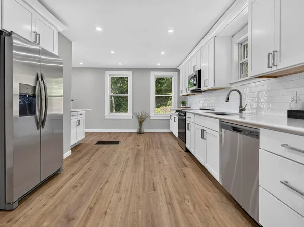 521 Northfield Road, Hinsdale, NH 03451