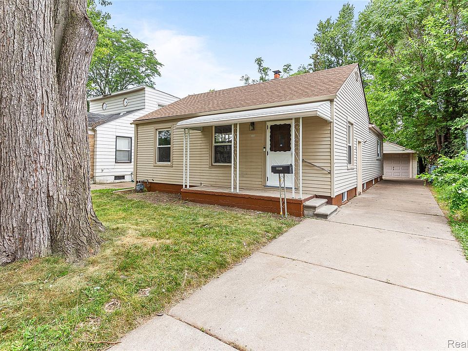 1st image of 26396 Pennie St