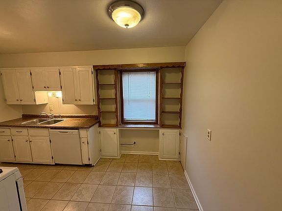 4th image of 1506 S Center Ave #1