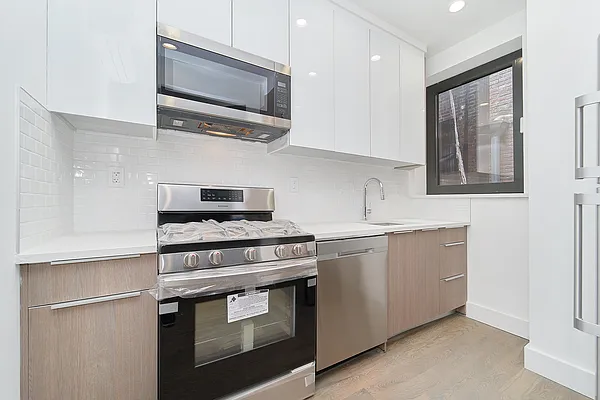 Rented by Brown Harris Stevens | media 6