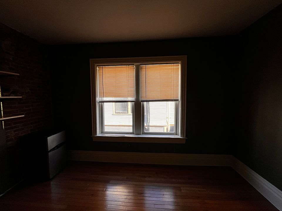 Building Photo 4
