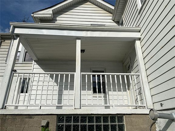 2nd image of 61 Pointview Rd