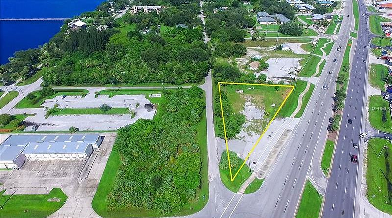1st image of 4819 Tamiami Trl
