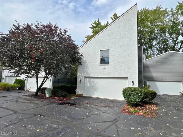 1334 Patti Park, Westlake, OH 44145