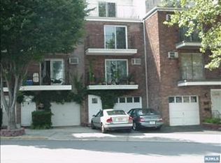 6715 Kennedy Blvd E, West New York, NJ 07093