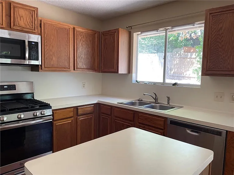 8003 Willet Trl — Photo 13