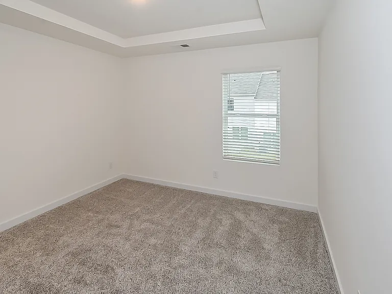 132 The Heights Dr — Photo 13
