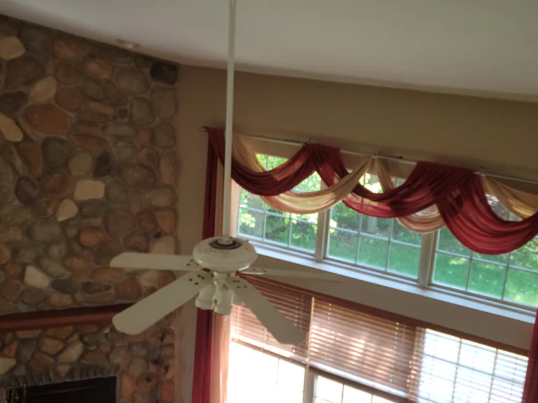 5689 Versailles Ave — Photo 75