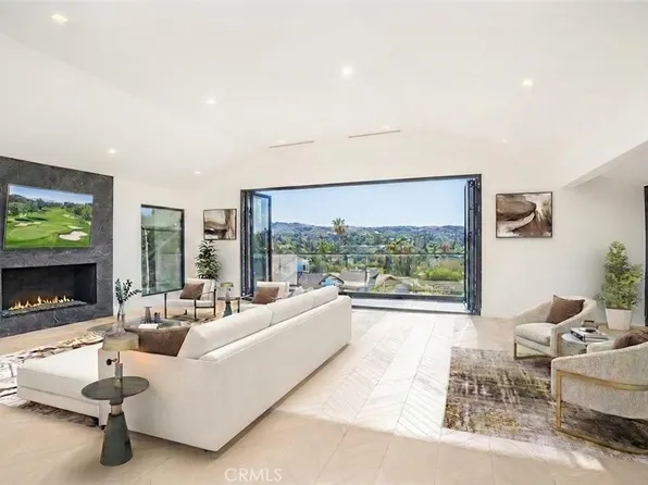 18827 Edleen Dr, Tarzana, CA 91356