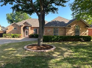704 McMurry Dr, Waxahachie, TX 75165