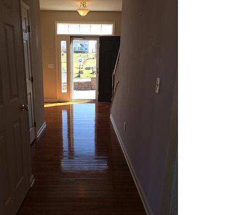 4th image of 170 Goldenrod Ln