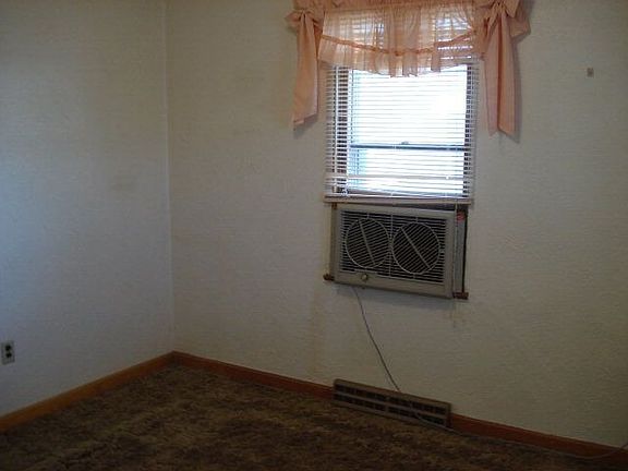 4th image of 112 Sigler Ave