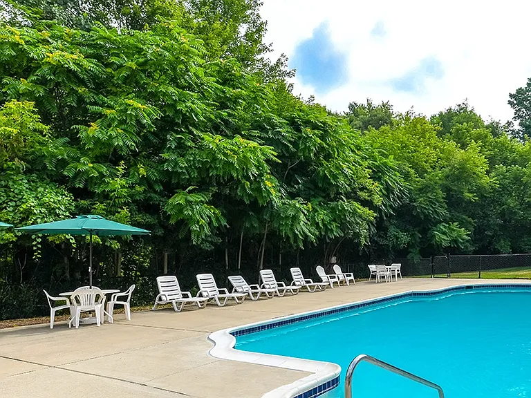 Cherokee Hills Apartments — Photo 3