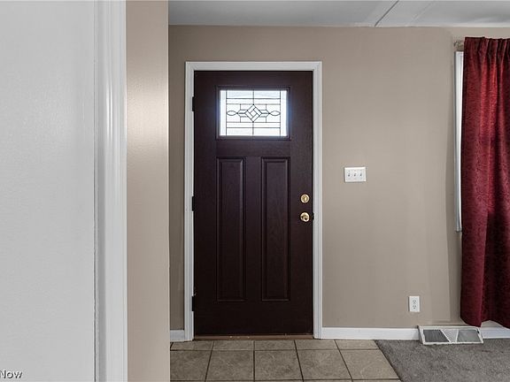 5th image of 61060 Webb Heights Rd