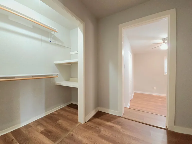 2602 Amherst St — Photo 13