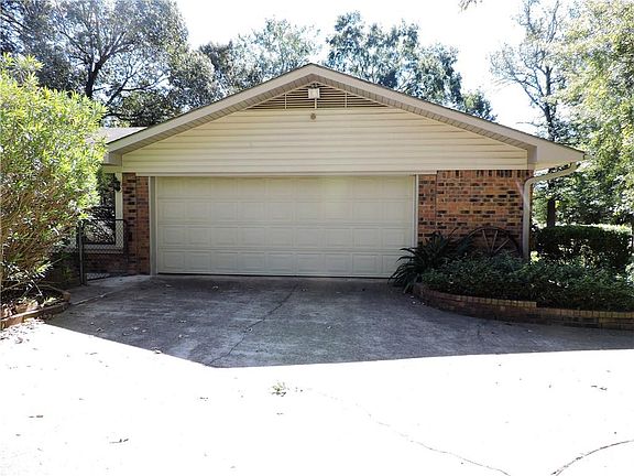 3rd image of 199 Craven Dr