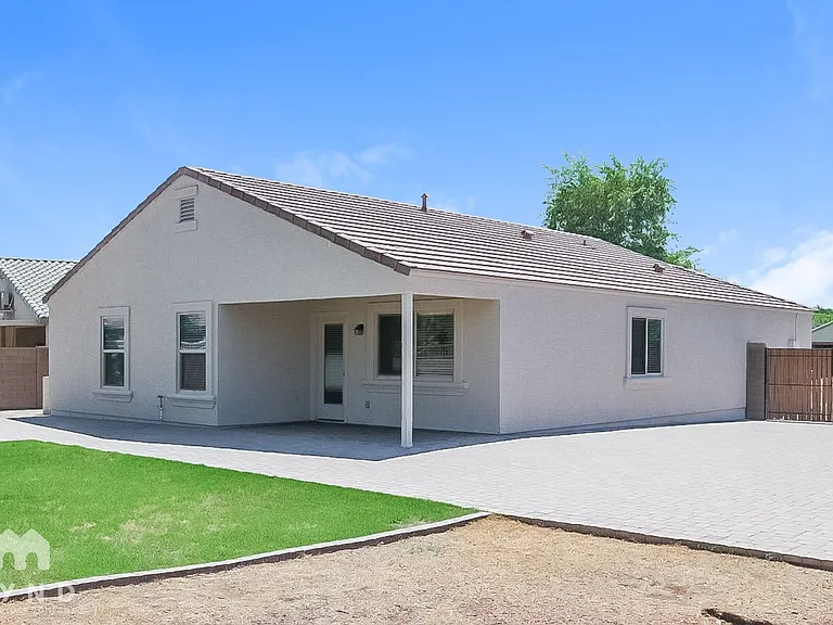 3023 S 87th Dr — Photo 15