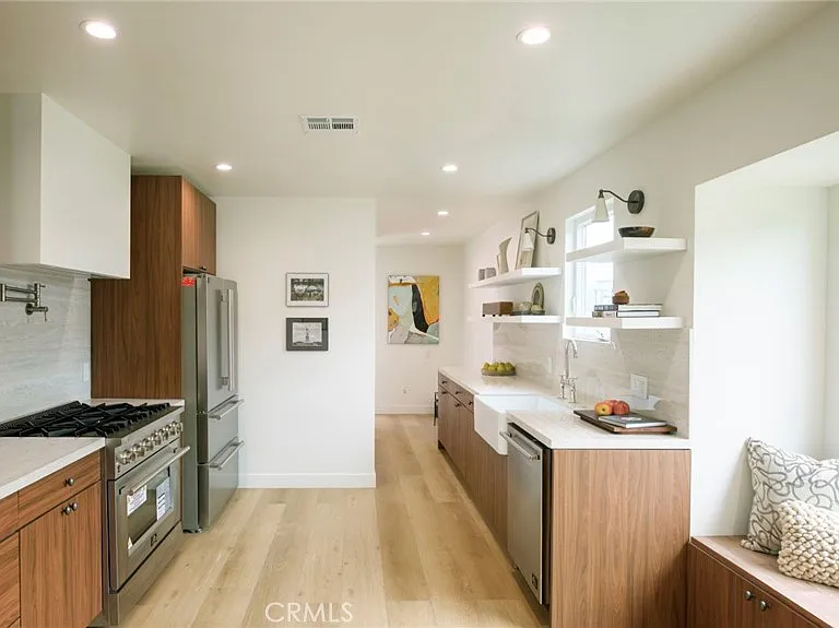 3554 S Sycamore Ave — Photo 7