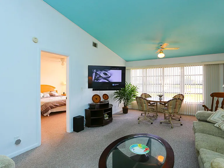 4030 Northlight Dr — Photo 11