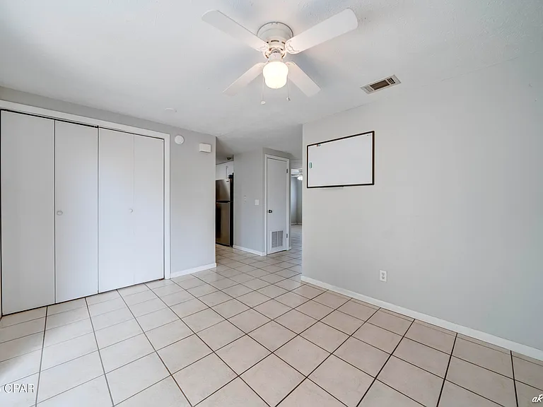 1125 Bradley Cir — Photo 13