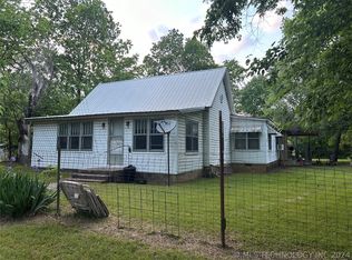 702 N 3rd St, Okemah, OK 74859
