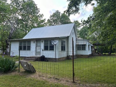 702 N 3rd St, Okemah, OK, 74859