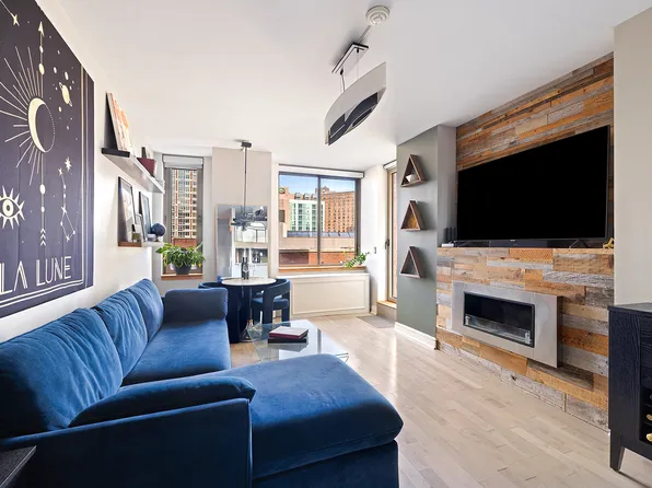 400 East 90th Street image 1 of 8