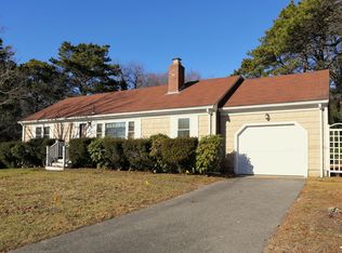 34 Hamden Cir, Hyannis, MA 02601