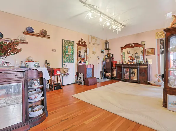 4499 Henry Hudson Parkway West image 12 of 22