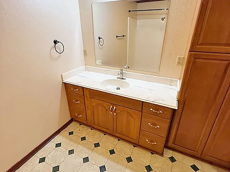 326 County Road 4228 — Photo 12