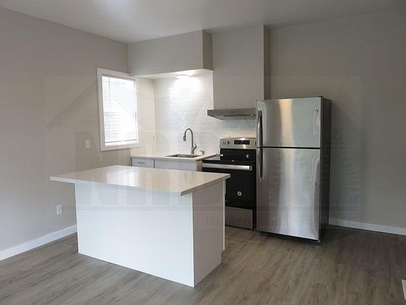 2nd image of 708 S Yakima Ave #1