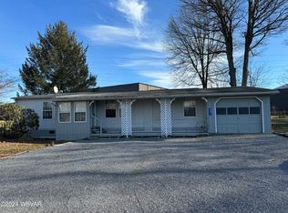 881 McElhatten Ave, Lock Haven, PA 17745