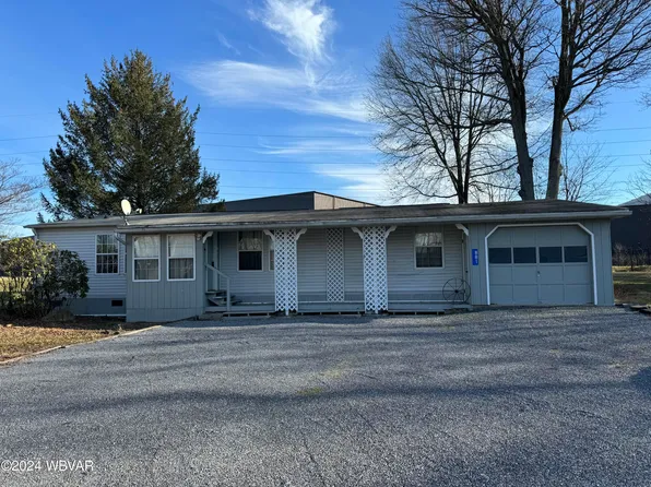 881 McElhatten Ave, Lock Haven, PA 17745