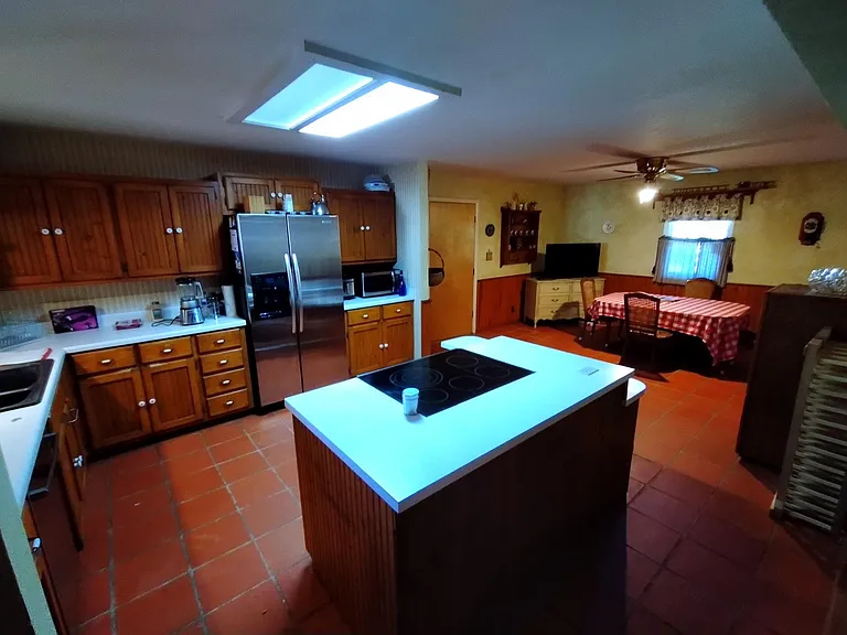 112 Edgewood Dr — Photo 8