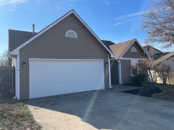 3rd image of 1021 Natalie Dr