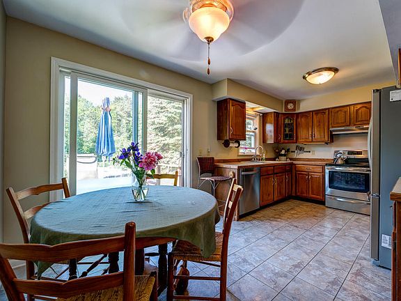 4th image of 2310 W Milham Ave