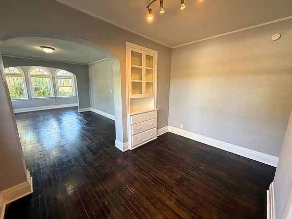 2nd image of 1637 Tyler St APT 3