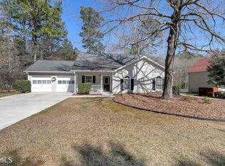 1100 Burning Bush Dr, Loganville, GA