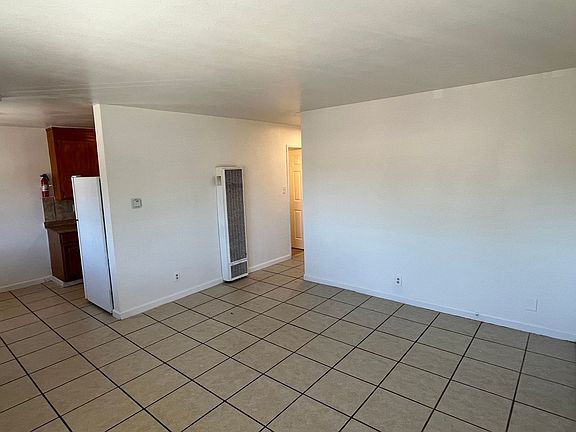 4th image of 2114 Bush Ave #G