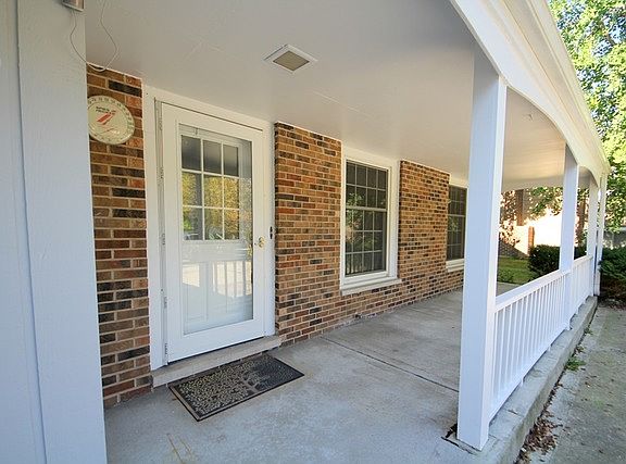 3rd image of 1025 Tamarack Ln