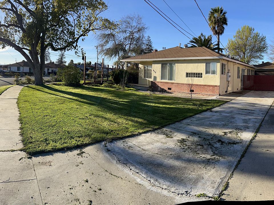 1st image of 217 S Claremont Ave