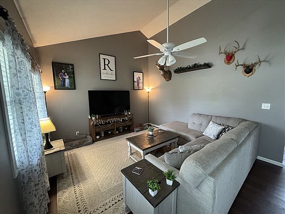 5th image of 1419 Rosewood Ter