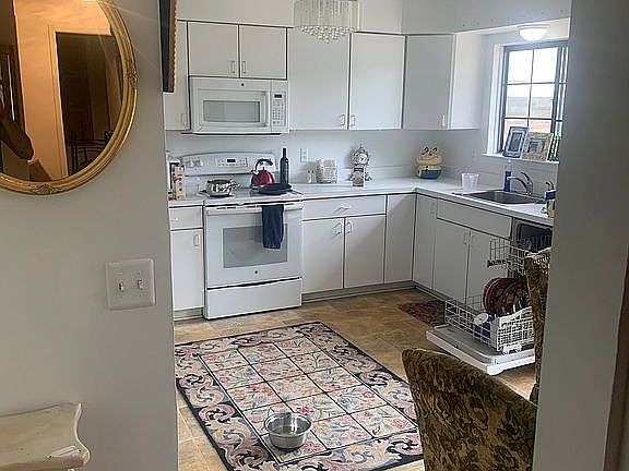 2nd image of 4008 Foxpointe Dr #1
