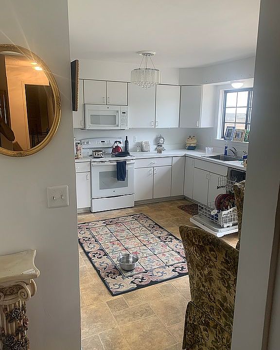 4008 Foxpointe Dr 1, West Bloomfield, MI 48323 Zillow