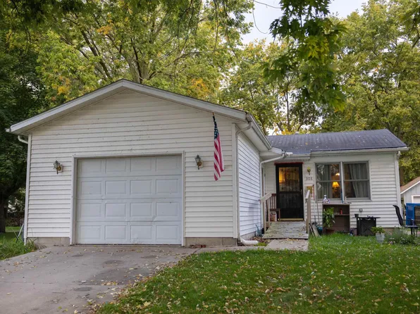 308 S 2nd St, Oregon, IL 61061