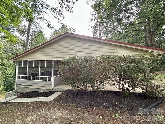 3rd image of 62 Kinard Ln